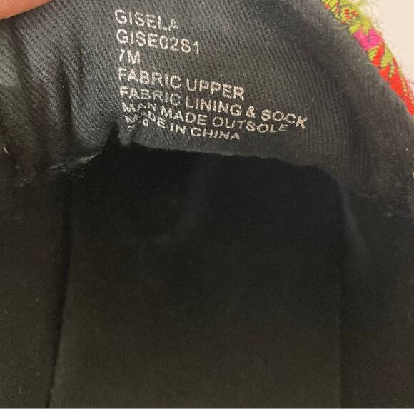 Steve Madden floral embroidered sneakers women's size 7 pink black green shoes - Picture 7 of 8